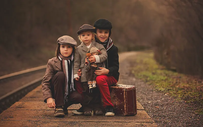 A PS Action Preview On An Retro Image Of 3 Kids